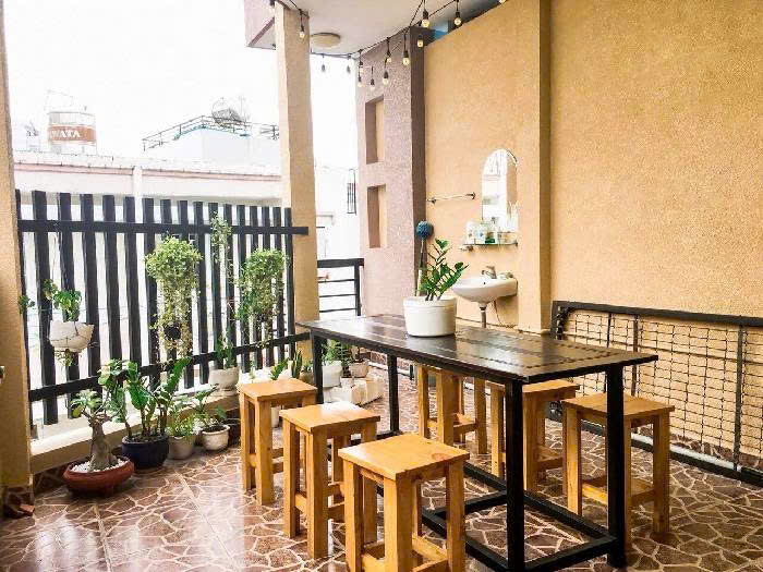 Bán nhà hẻm 20 Cô Bắc, P.1, Phú Nhuận, diện tích 37 m2, 4 tầng bê tông, lô góc 2 mặt tiền hẻm, đang có sẵn dòng tiền cho thuê. Giá chỉ 9 tỷ (còn thương lượng).