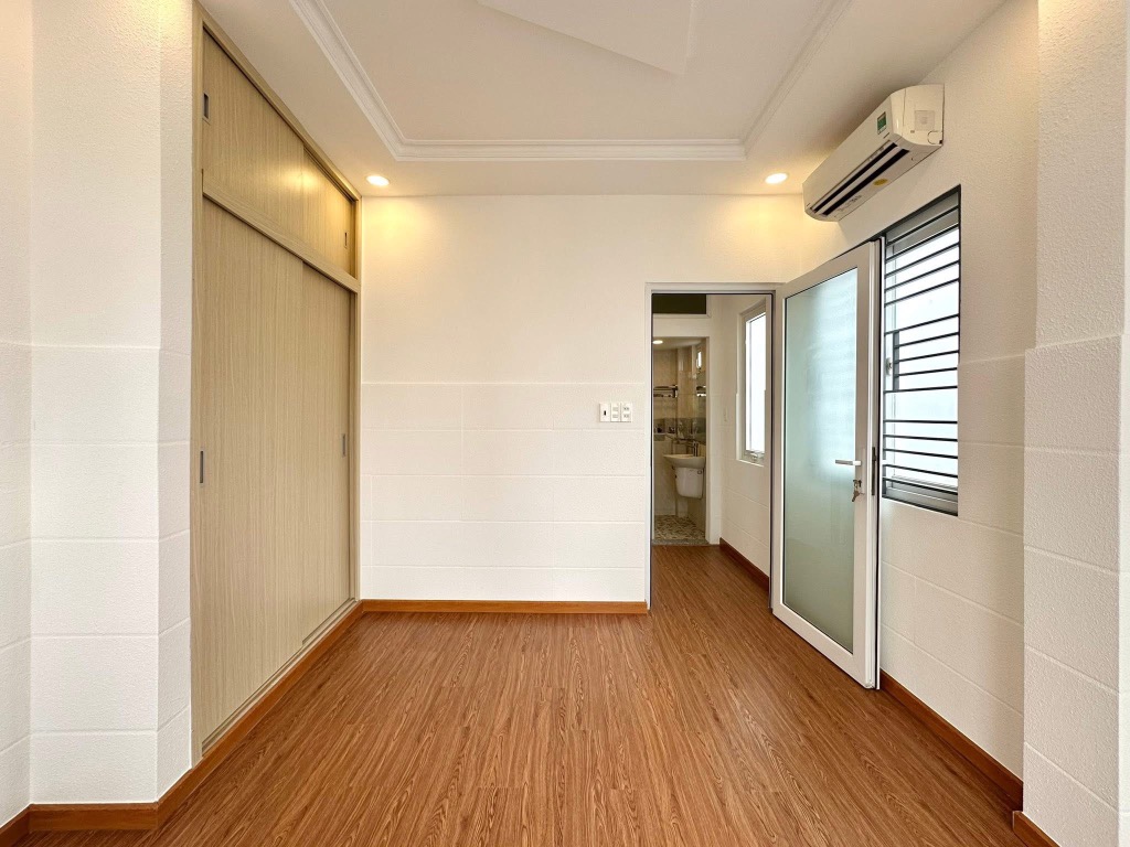 CHỦ NHÀ BÁN GẤP HẠ GIÁ CÒN NHỈNH 5 TỶ CĂN 5 TẦNG MỚI ĐẸP NGAY HẺM NGUYỄN KIỆM, PHÚ NHUẬN