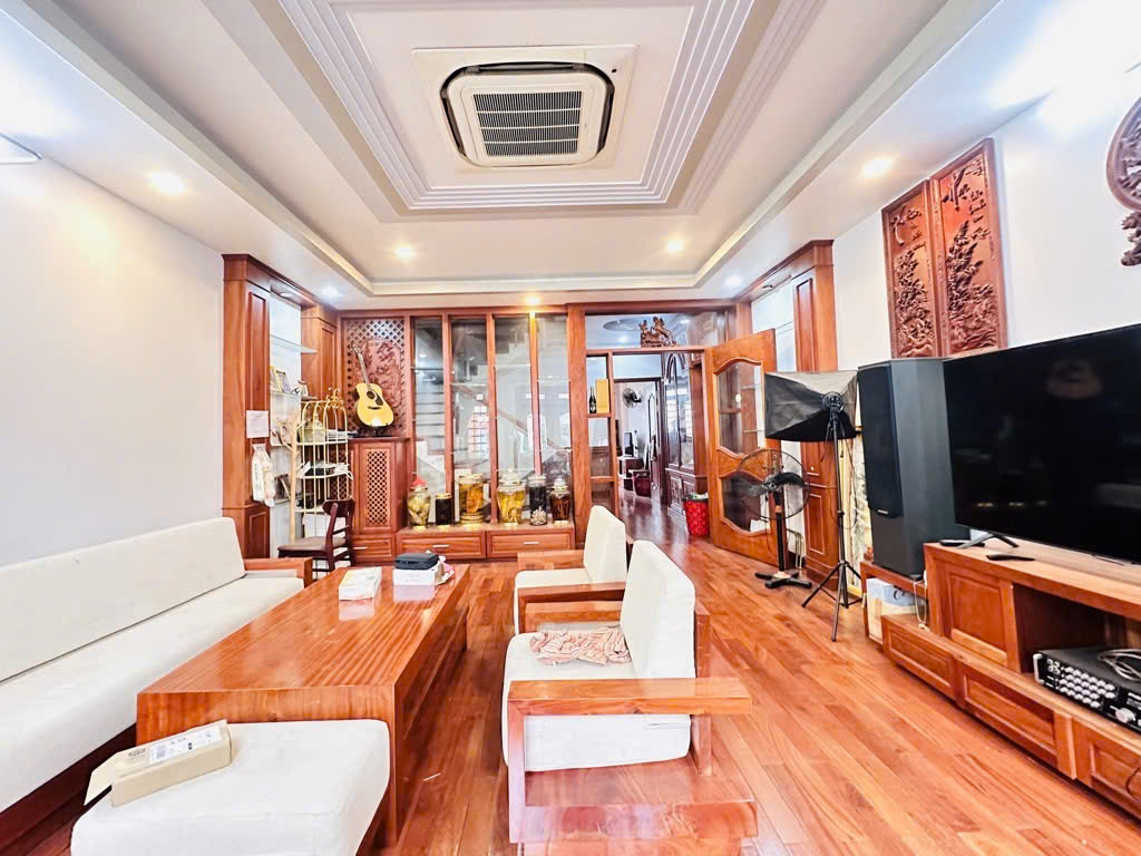 BÁN BIỆT THỰ CAO CẤP SIÊU ĐẸP , 12,9 TỶ , TMT , QUẬN 12 ,