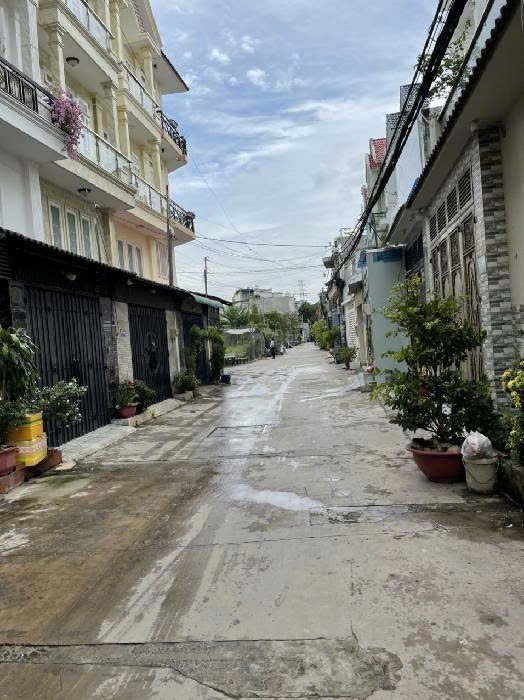 8,8 TỶ ,BÁN NHÀ , HẺM XE HƠI 12M , ĐƯỜNG TCH 10 , PHƯỜNG TÂN CHÁNH HIỆP , Q. 12