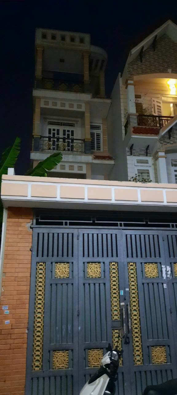 8,8 TỶ ,BÁN NHÀ , HẺM XE HƠI 12M , ĐƯỜNG TCH 10 , PHƯỜNG TÂN CHÁNH HIỆP , Q. 12