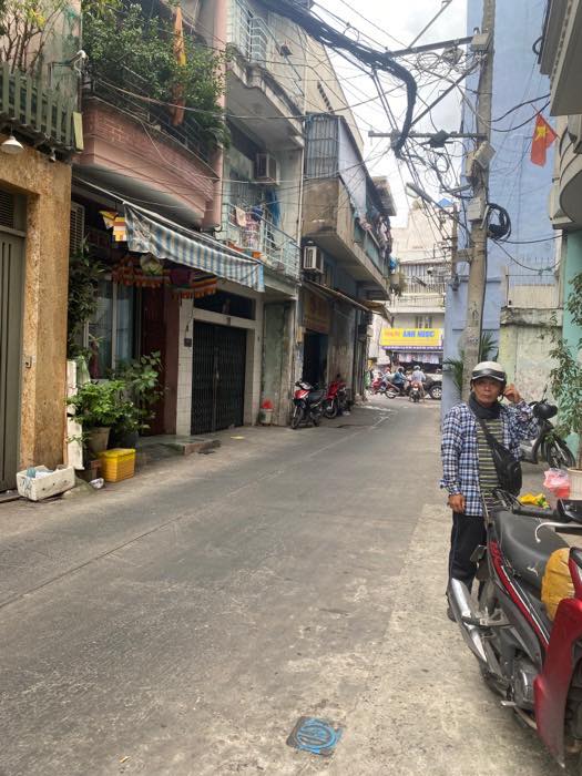 BÁN NHÀ GIÁP LÊ TRỌNG TẤN - 68M2 - HẺM XE TẢI - 4 TẦNG BTCT