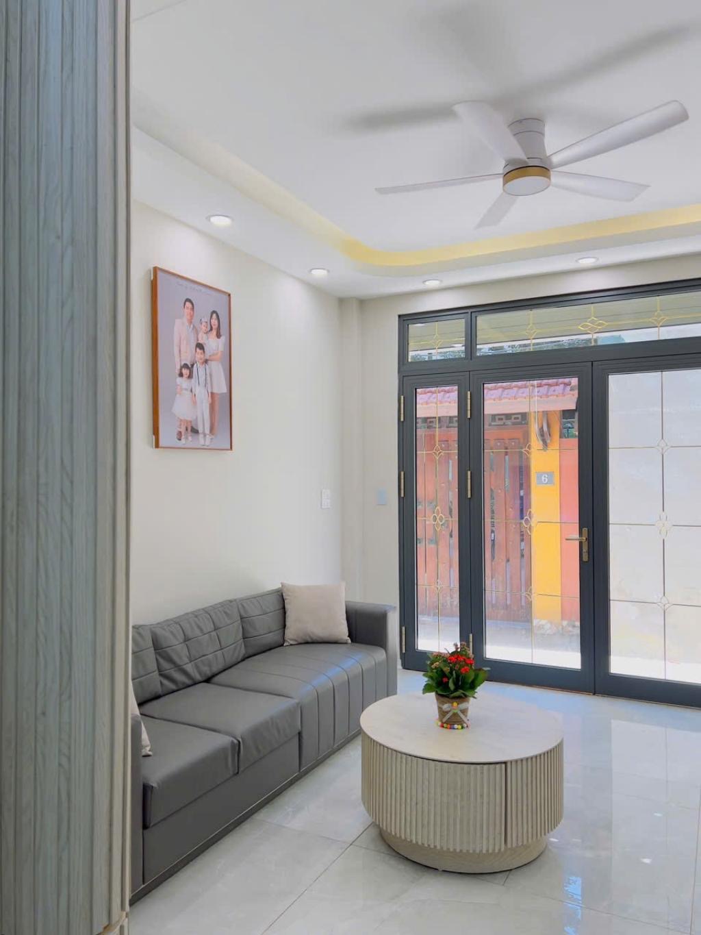 NHÀ ĐẸP HÀ ĐÔNG Ở NGAY. ĐƯỜNG THÔNG HÈ THOÁNG, CÁCH ĐƯỜNG LỚN 10M 30x5T
