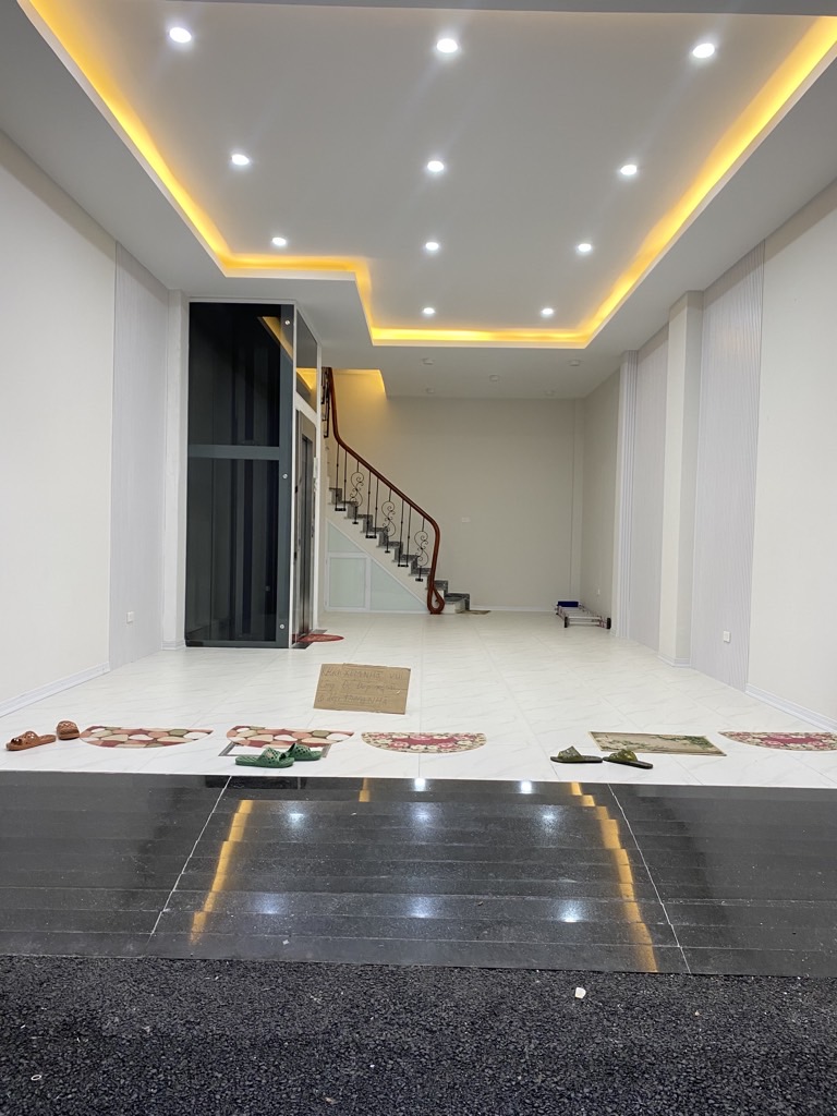PHÂN LÔ KHU VIP NHẤT THANH XUÂN, GARA Ô TÔ, 6 TẦNG THANG MÁY NHẬP KHẨU. KINH DOANH ĐỈNH