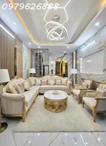 SIÊU PHẨM NHÀ PHỐ HOÀNG QUỐC VIỆT. FULL NỘI THẤT CAO CẤP, THANG MÁY,  Ô TÔ VÀO NHÀ. CHỈ VIỆC XÁCH