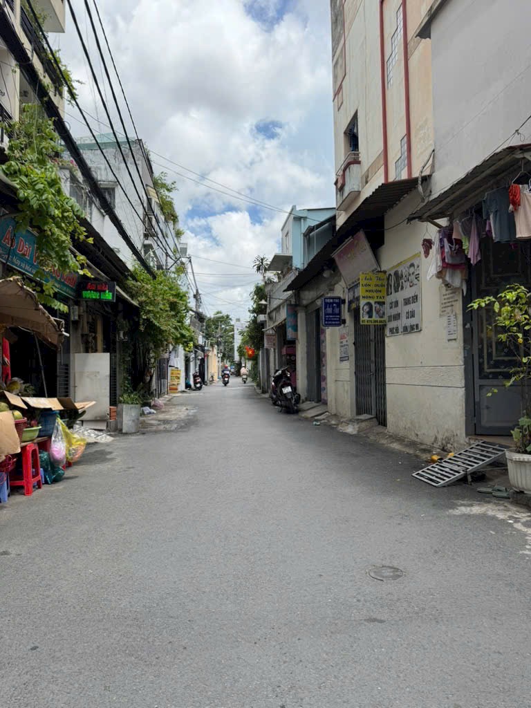 NHÀ 4 TẦNG  - KHU VỰC KINH DOANH - HẺM Ô TÔ
