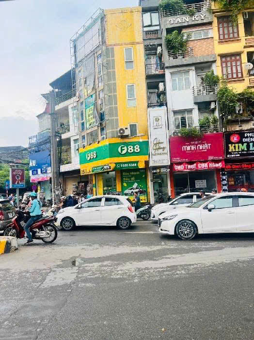 Bán Nhà Đê la Thành,Nhà Mặt Phố,17m2x5, 9 tỷ