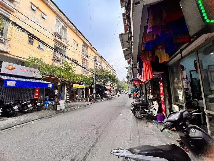 Bán Nhà Trần Quý Cáp,Cách Mặt Phố 20m,41m2x6, 5,6 Tỷ