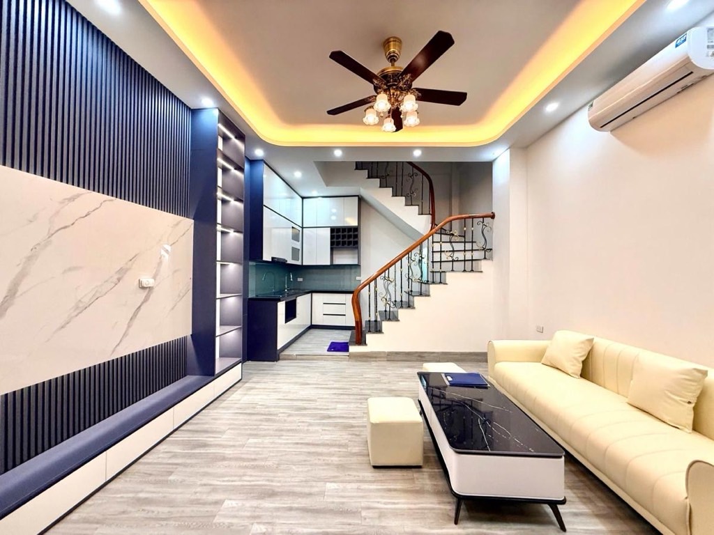 Khâm Thiên,Mặt Tiền Rộng Thoáng,41m2x5 tầng,8,45 tỷ