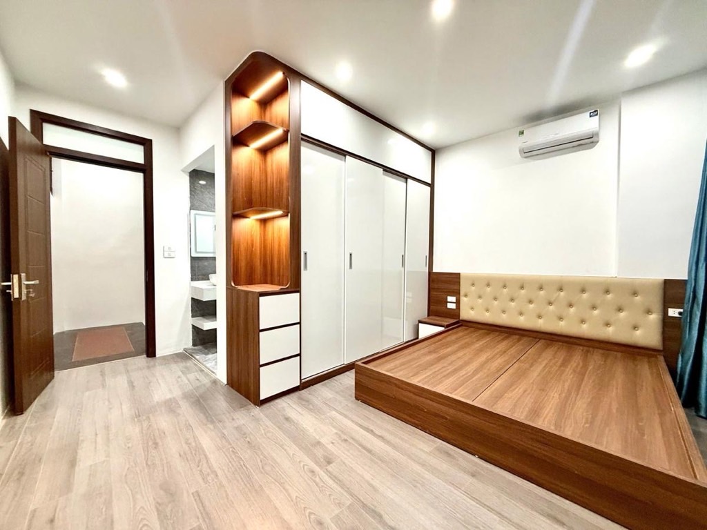 Khâm Thiên,Mặt Tiền Rộng Thoáng,41m2x5 tầng,8,45 tỷ