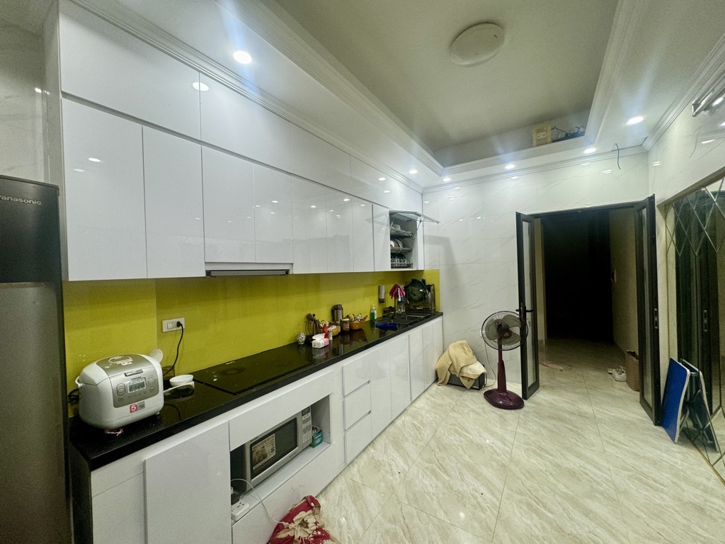 Nhà Phú Diễn Cực Hiếm - Vỉa Hè - Ôtô Tránh - Đẹp Long Lanh Lấp Lánh