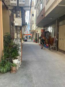 Phú Diễn - mặt tiền 4m - Ngõ ôtô Tránh - Gần chợ - Giá Chỉ 5.2 tỷ