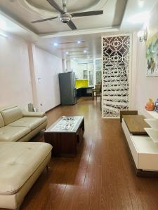 Bán Nhà #PhúDiễn - 48m2 - Nhà Mặt Phố Kinh Doanh Sầm Uất - Ôtô Tránh - Khu Vực Phát Triển Mạnh - Tiện Ích Ngập Tràn - Di Chuyển Thuận Tiện - Căn Nhà Quá Tuyệt Vời