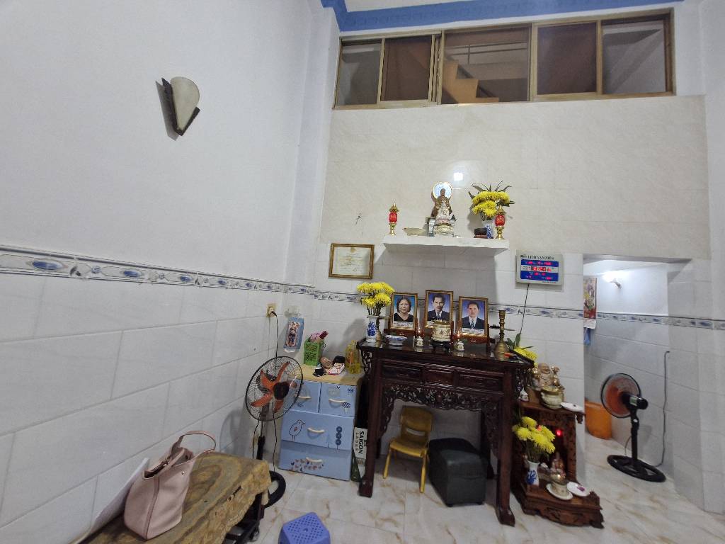 MẶT TIỀN ĐANG KINH DOANH – VỊ TRÍ ĐẮC ĐỊA, KHU VỰC SẦM UẤT, PHÙ HỢP KINH DOANH MỌI NGÀNH NGHỀ