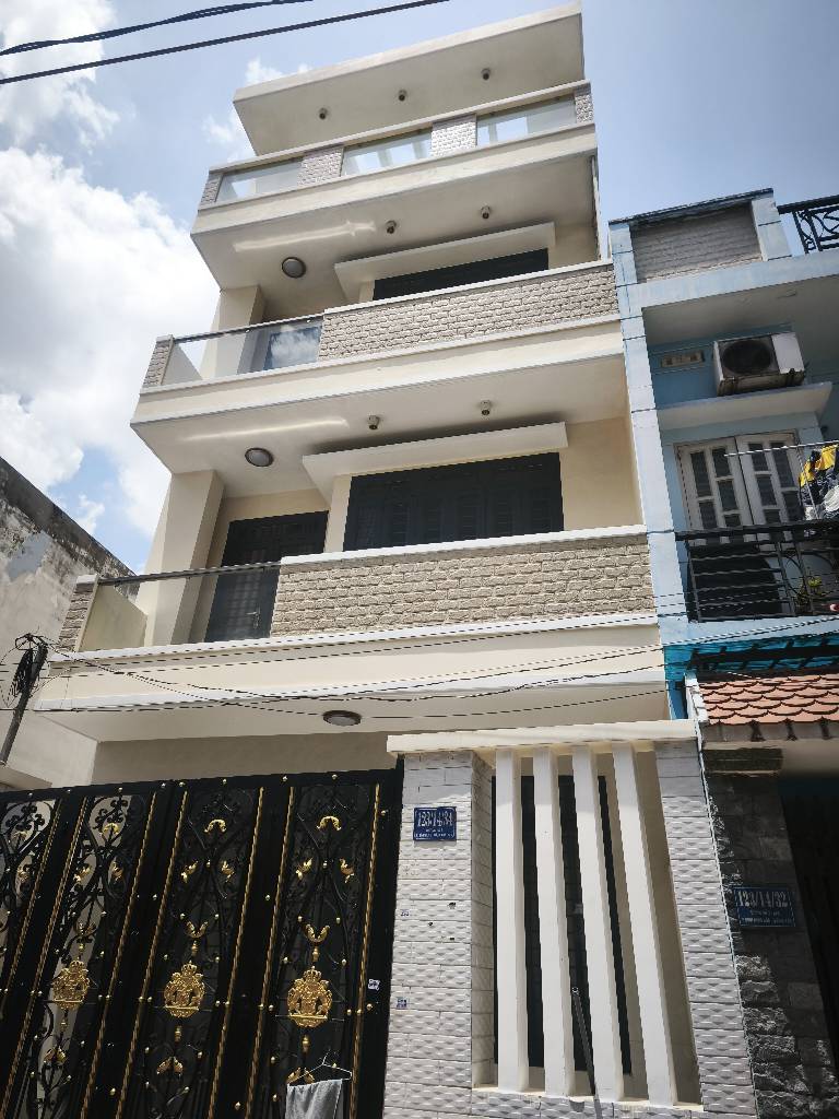 NHÀ BÁN CHỦ ĐI MỸ - DT KHỦNG - NHỈNH 5 TỶ