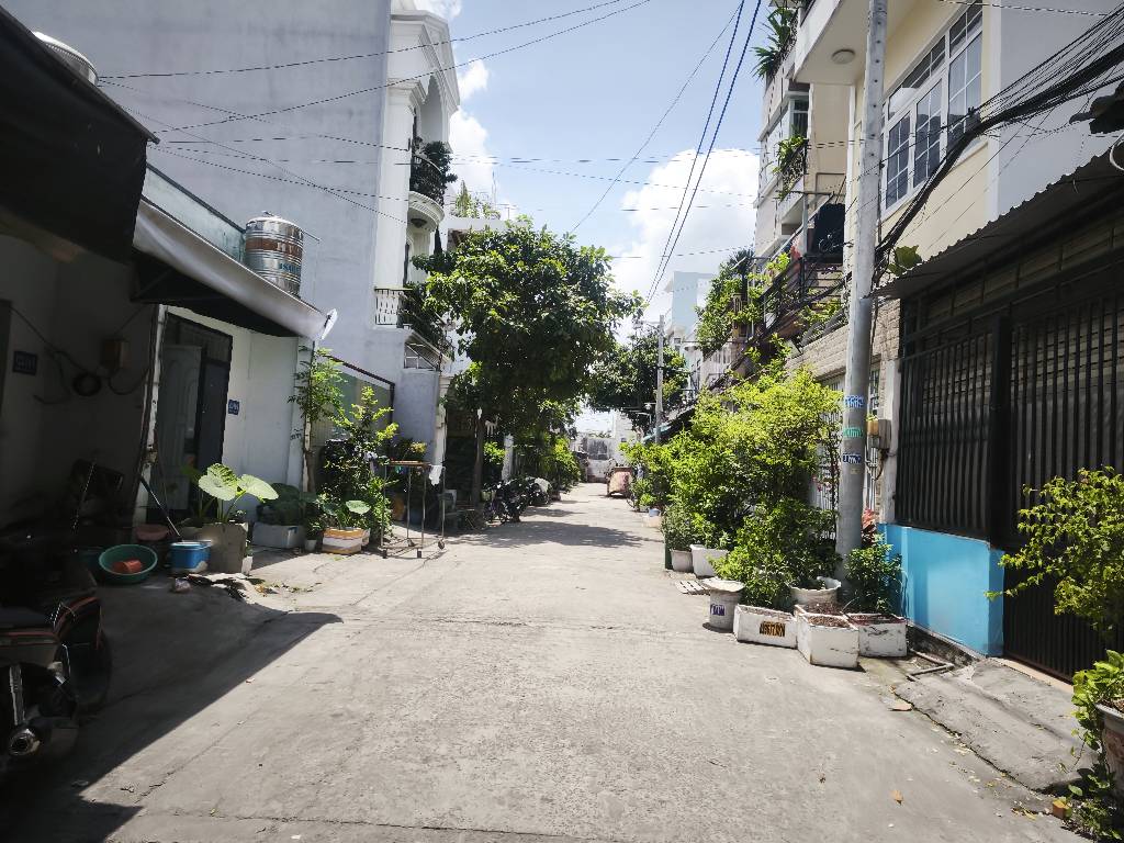 NHÀ BÁN CHỦ ĐI MỸ - DT KHỦNG - NHỈNH 5 TỶ