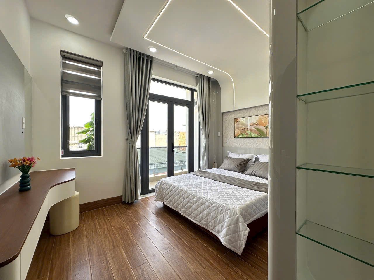 GẦN HOÀNG QUỐC VIỆT QUẬN 7 - NHÀ ĐẸP LÓA MẮT - HẺM SẠCH - 4.3X17.9M -  5 TỶ 7