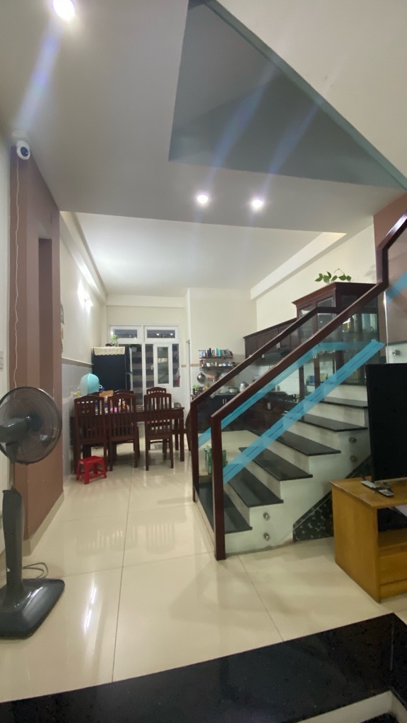 Bán nhà 2 tầng hẻm 4m