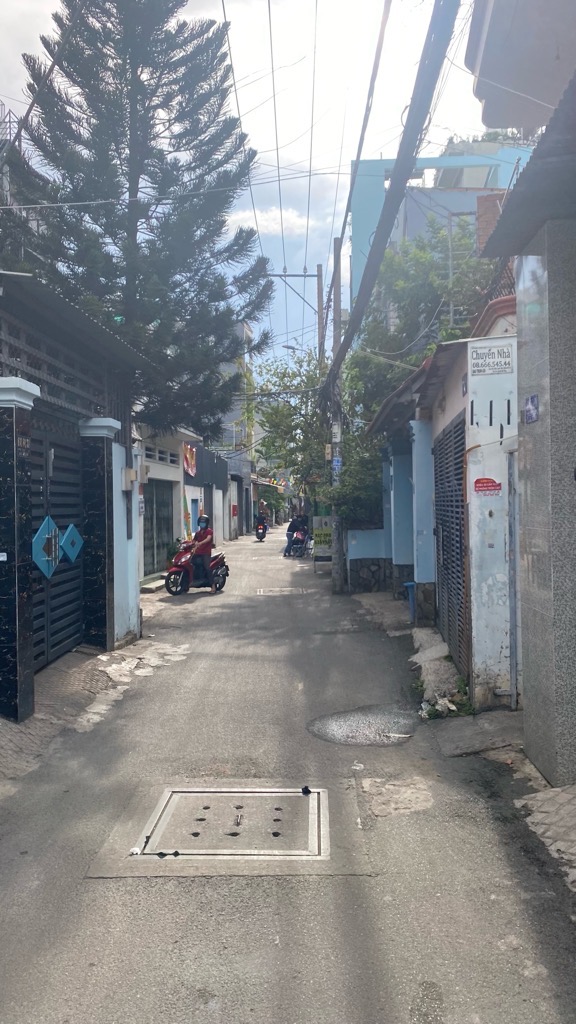 Bán nhà 2 tầng hẻm 4m