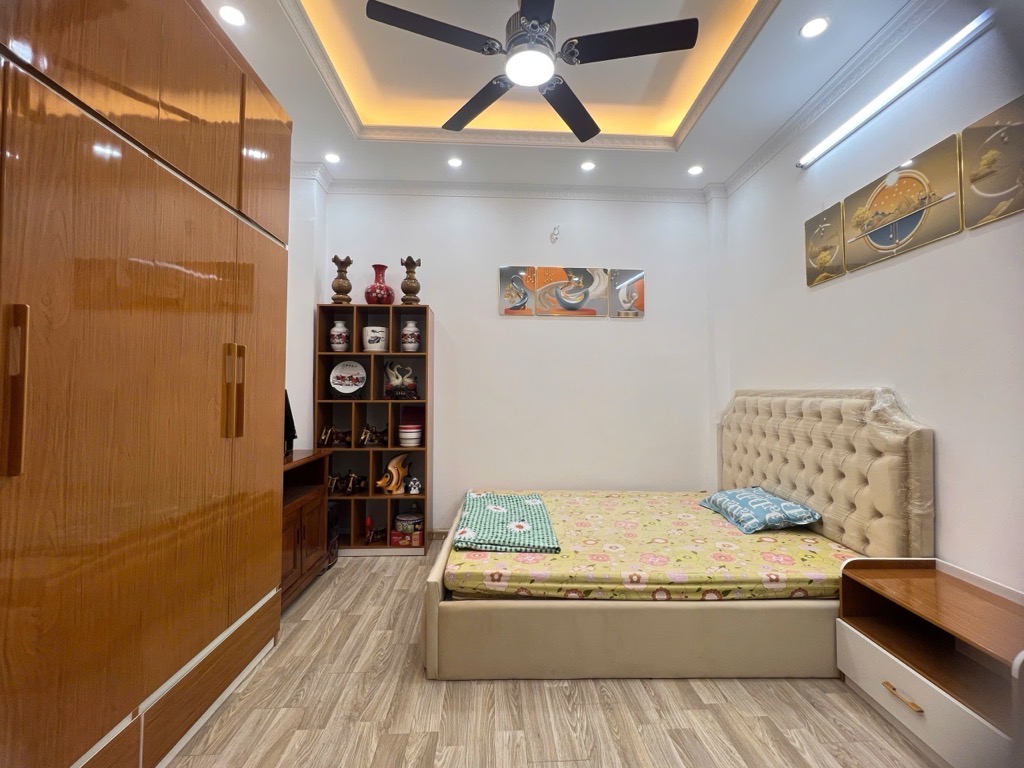 “Hàng kín bay ngay trong ngày” 40m2 ô tô đỗ ngay cửa mà chưa đến 7 tỷ Diện tích 40m2 Ngõ ô tô