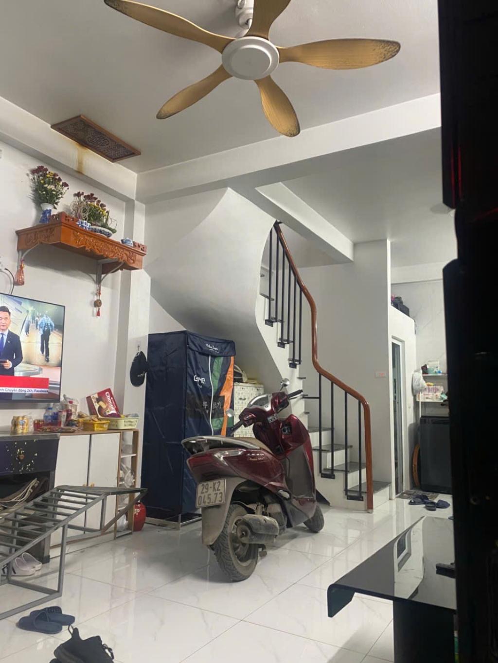 Bán nhà Phúc Lợi 30m2 nhỉnh 4 tỷ