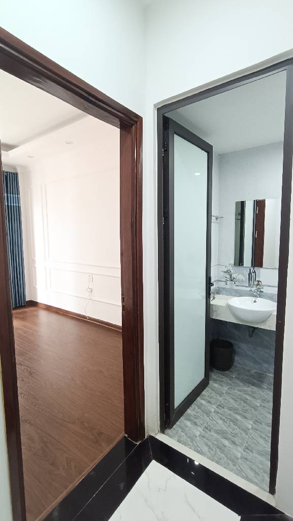 Bán nhà Phúc Lợi 30m2 nhỉnh 4 tỷ