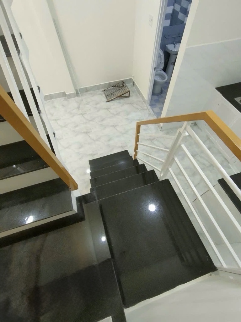 BÁN NHÀ CHIA TÀI SẢN