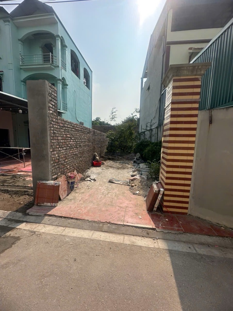 DƯƠNG ĐỨC HIỀN- GIA LÂM-69M2-5.95 TỶ- TRƯỚC NHÀ Ô TÔ TRÁNH