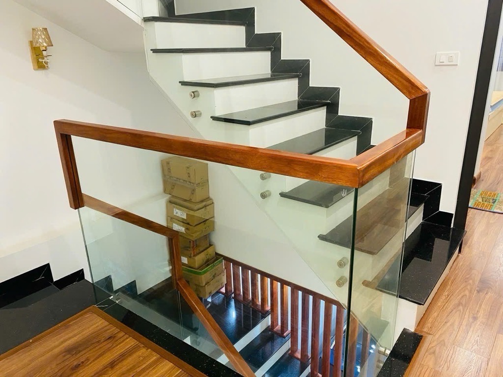 VỊ TRÍ ĐẮC ĐỊA-Ô TÔ THÔNG- VIỆT HƯNG LONG BIÊN