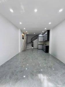 TRƯỜNG LÂM- VỊ TRÍ ĐẸP CÁCH 2 NHÀ RA MẶT PHỐ- GARA- NHÀ DÂN XÂY- 2 THOÁNG