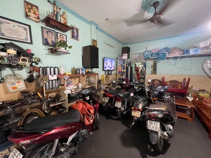 NHÀ 3 TẦNG, LÊ VĂN SỸ, QUẬN 3, HẼM XE HƠI TRÁNH, 40M2(4X10), NHỈNH 6 TỶ.