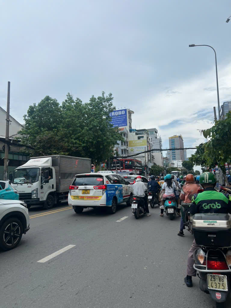 NHÀ CÁCH MẠNG THÁNG TÁM, P.6, Q.3, 41 M2, GIÁ 9.5 TỶ.