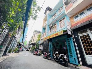 NHÀ 3 TẦNG, LÊ VĂN SỸ, QUẬN 3, HẼM XE HƠI TRÁNH, 40M2(4X10), NHỈNH 6 TỶ.