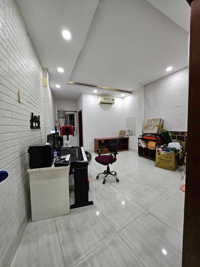 BÁN NHÀ HẬU GIANG - 79M2 - 4 TẦNG - HƠN 7 TỶ