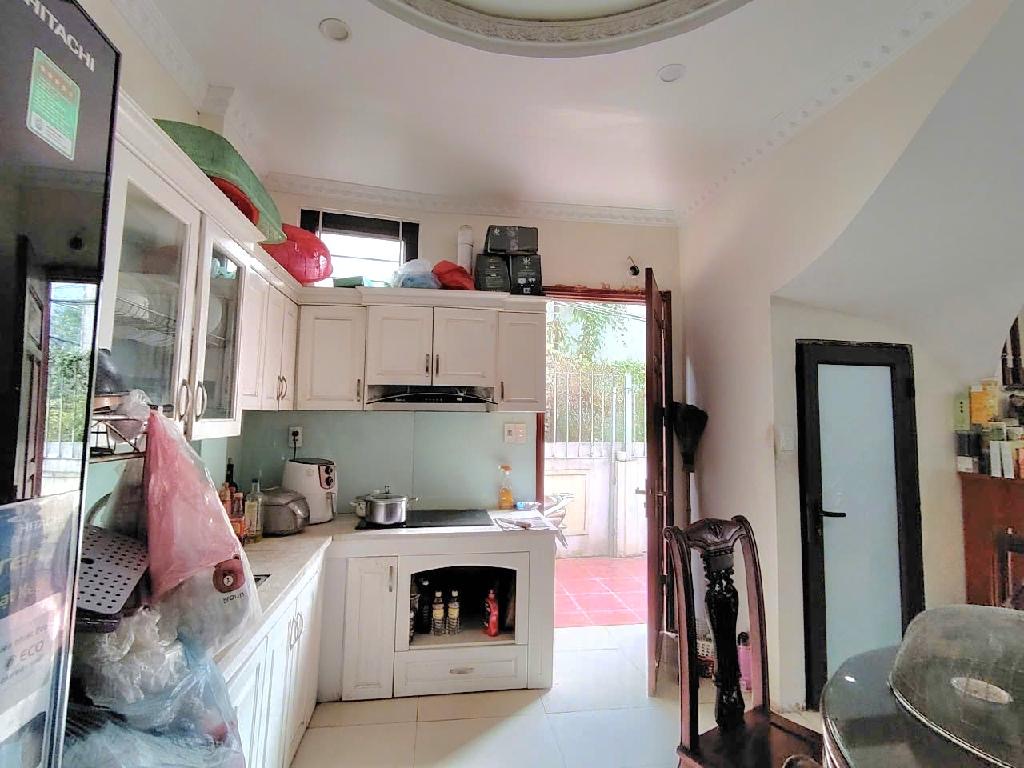 Cần bán nhà dân xây,5 tầng đầy đủ công năng và tiện ích sử dụng.