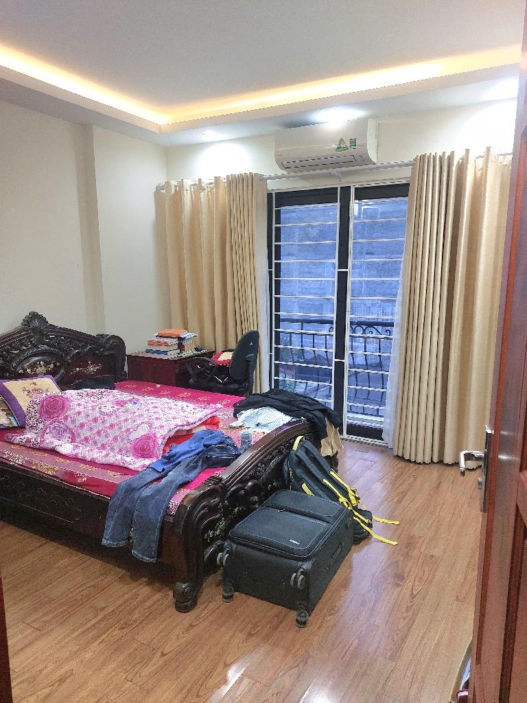 Cần bán nhà dân xây,5 tầng đầy đủ công năng và tiện ích sử dụng.