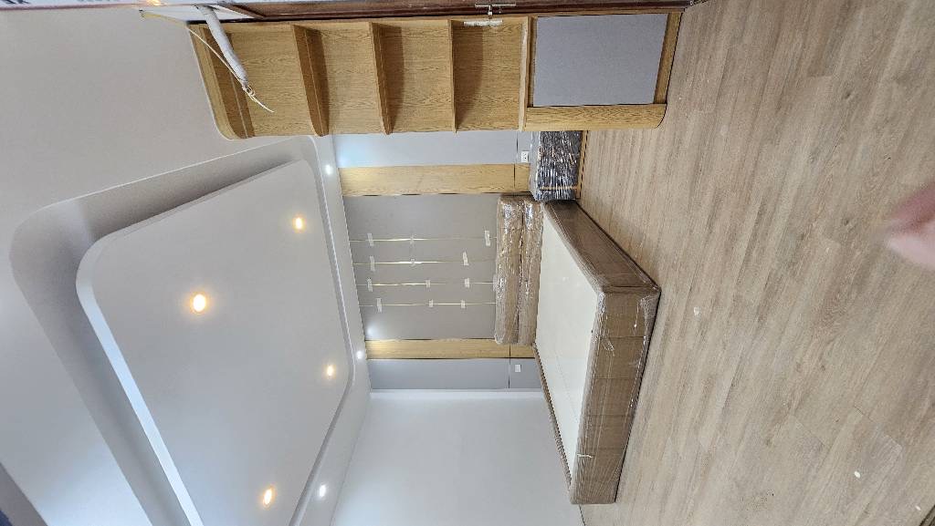 Bán nhà dân xây mới,khu Cự Khối,full nội thất,khách chỉ xách Vali về ở.