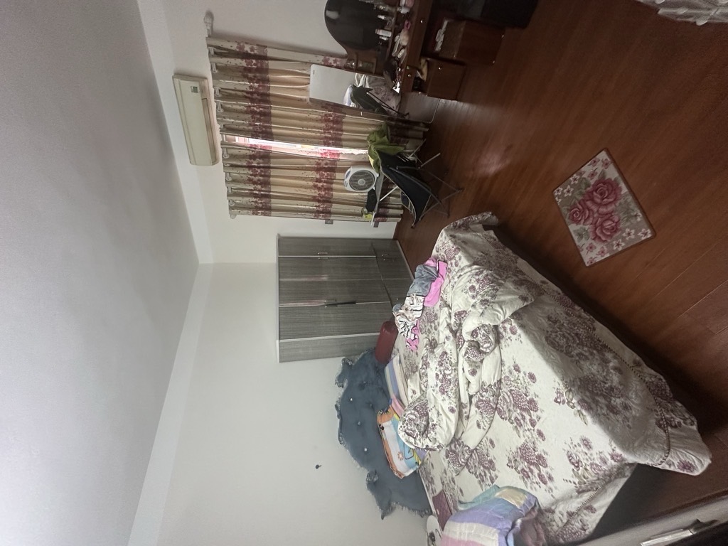 Bán nhà dân xây,4 tầng,bê tông cốt thép chắc chắn,mặt tiền 6m.