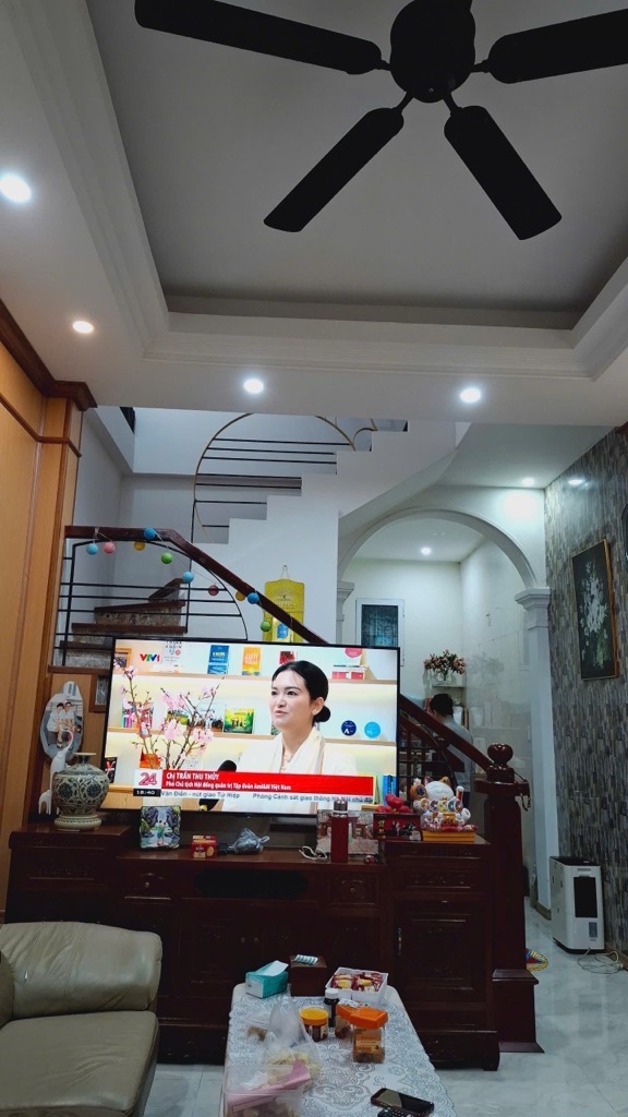 Bán nhà dân xây khu vực Tư Đình,full nội thất,đầy đủ công năng và tiện ích sử dụng.