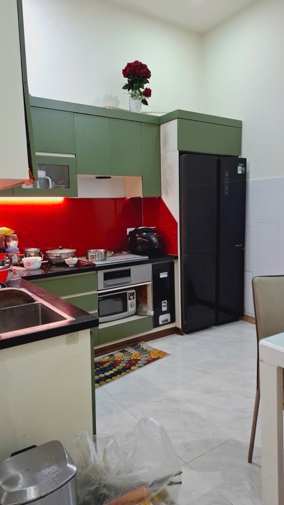 Bán nhà dân xây khu vực Tư Đình,full nội thất,đầy đủ công năng và tiện ích sử dụng.