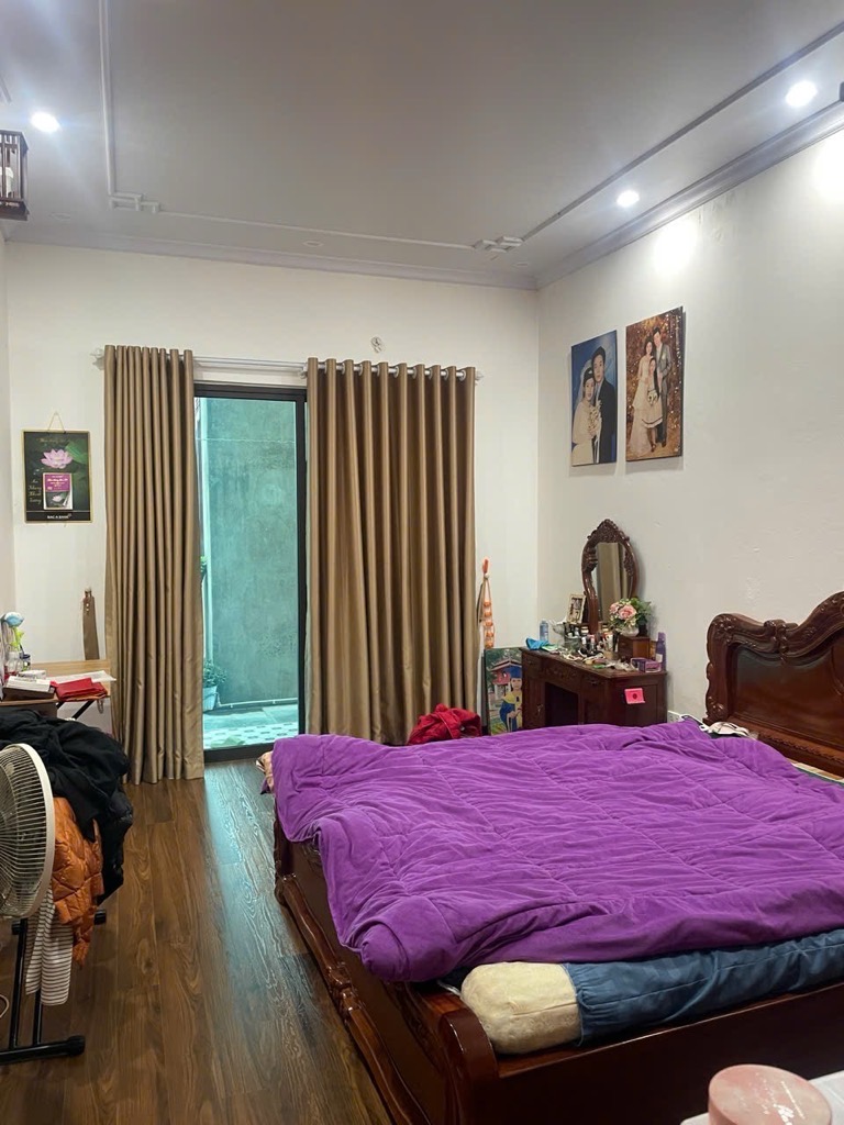 Bán nhà dân xây khu vực Tư Đình,full nội thất,đầy đủ công năng và tiện ích sử dụng.