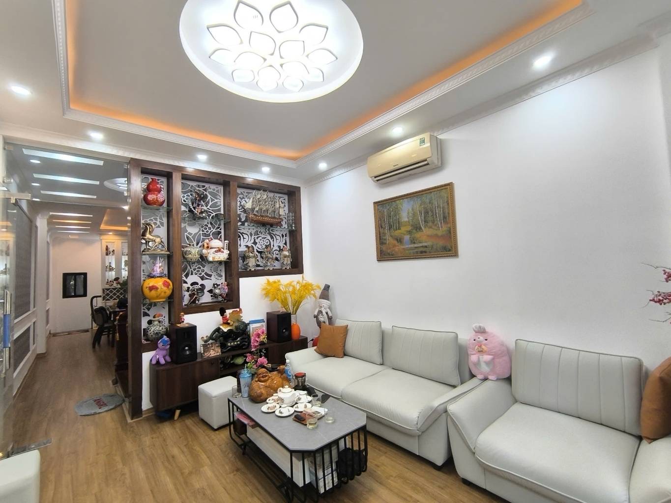 Bán nhà 5 tầng khu phân lô Quân Đội,đầy đủ công năng và tiện ích sử dụng.