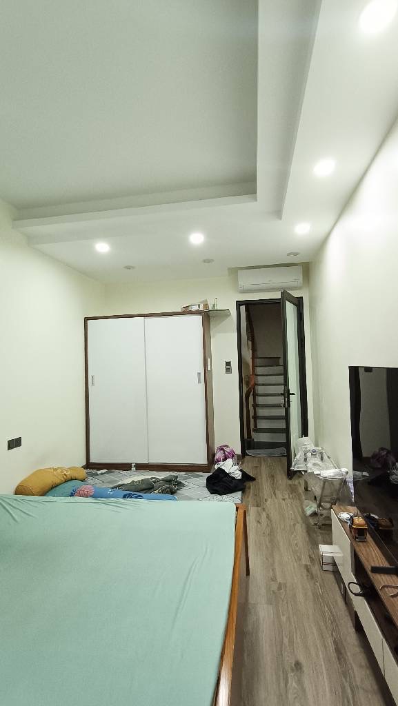 Bán nhà khu vực Long Biên,vị trí giao thông thuận tiện đi các ngả.