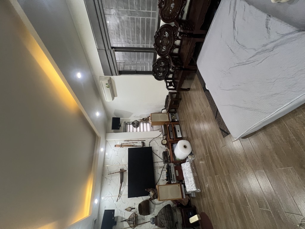 Bán nhà Nguyễn Văn Cừ,5 tầng,ôtô đỗ cửa,full nội thất.