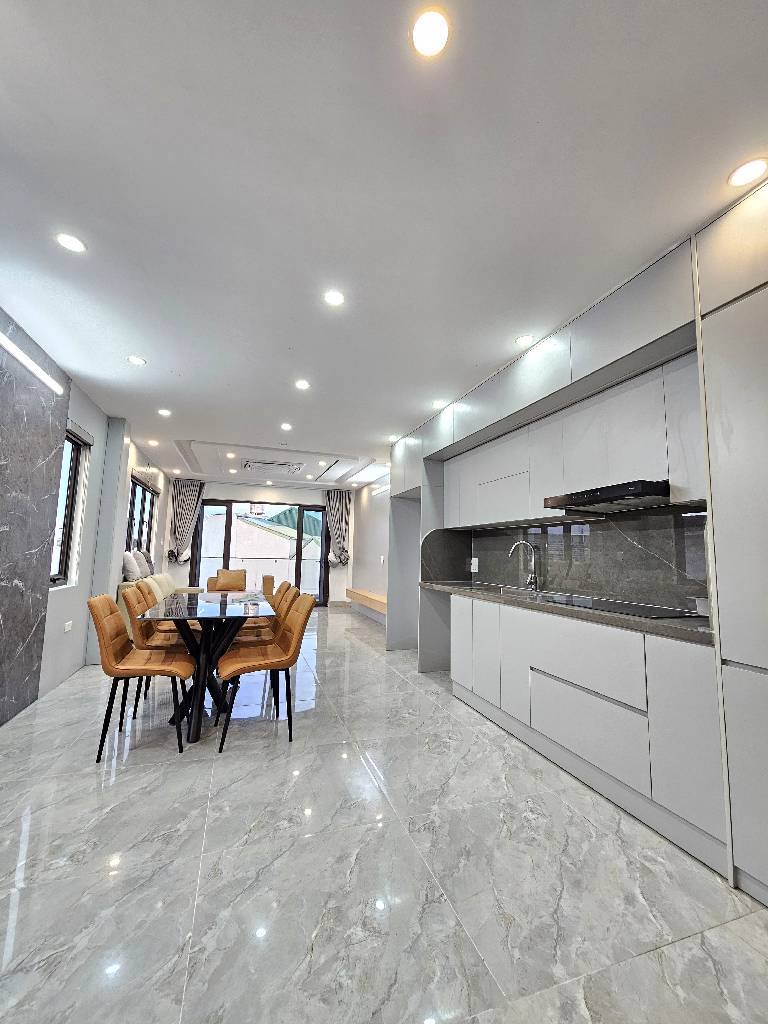 Bán nhà siêu phẩm gara 2 ôtô,6 tầng ,thang máy 450kg.