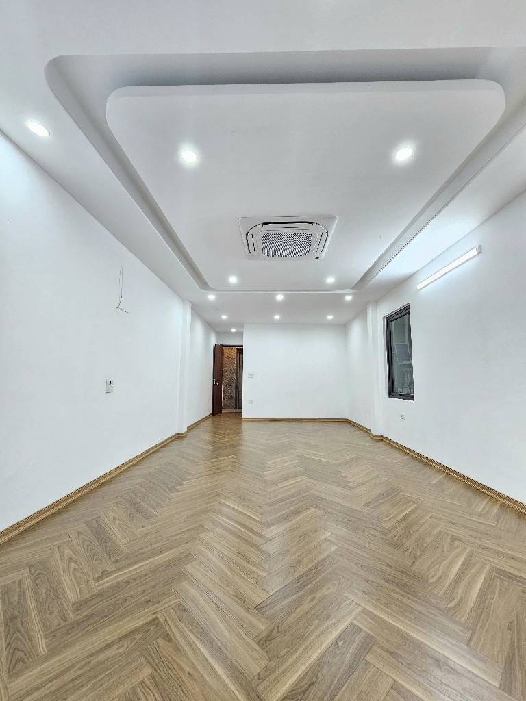 Bán nhà siêu phẩm gara 2 ôtô,6 tầng ,thang máy 450kg.