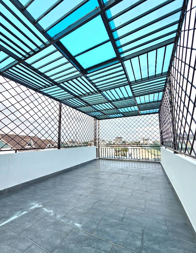 Bán nhà siêu phẩm gara 2 ôtô,6 tầng ,thang máy 450kg.