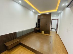 Siêu phẩm nhà dân tự xây mới full nội thất,cách 1 nhà ra phố Trạm sầm uất.