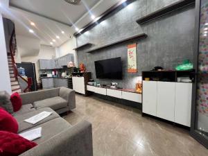 Bán nhà dân xây mới,đầy đủ công năng và tiện ích sử đụng.