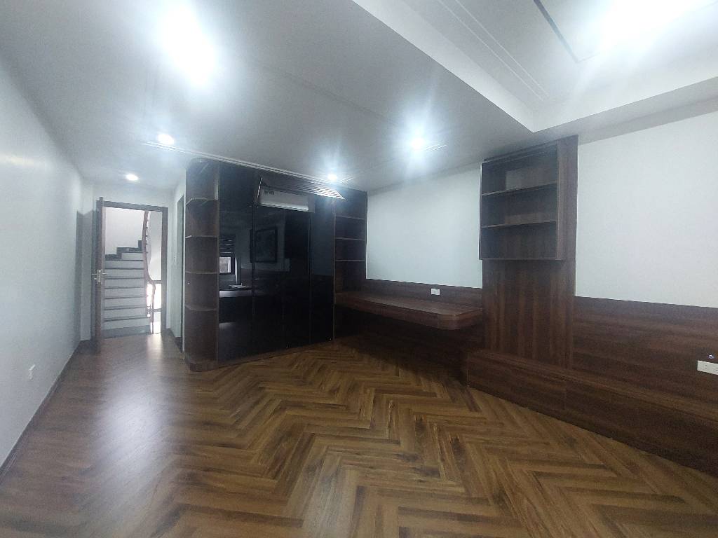 BÁN NHÀ Ô TÔ TRÁNH, NGÕ THÔNG, KINH DOANH, 2 MẶT THOÁNG TRƯỚC SAU, NHÀ MỚI FULL NỘI THẤT CAO CẤP, 7 TẦNG THANG MÁY HÀN QUỐC 650kg.